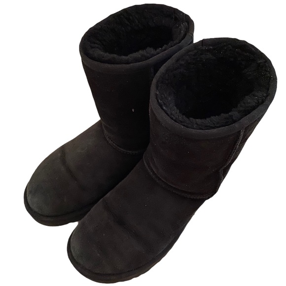 UGG Black Classic Short II #5825 Sheepskin Boots Size 6 - Picture 3 of 14